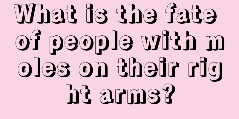 What is the fate of people with moles on their right arms?