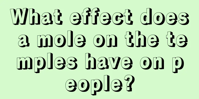 What effect does a mole on the temples have on people?
