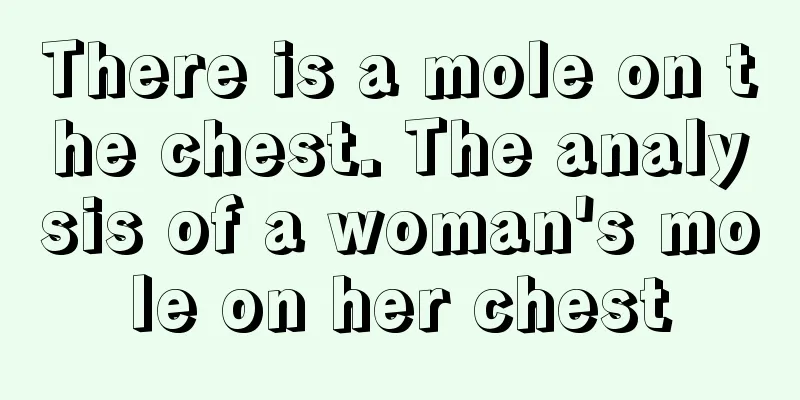 There is a mole on the chest. The analysis of a woman's mole on her chest
