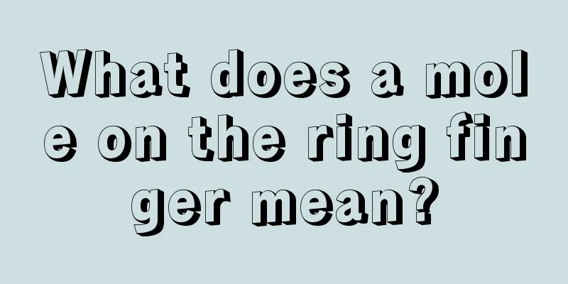 What does a mole on the ring finger mean?